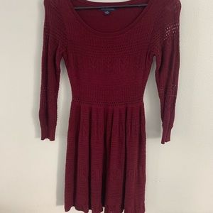 AEO Maroon Sweater Mid dress size Small